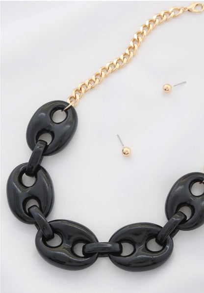 LINKED BUTTON NECKLACE